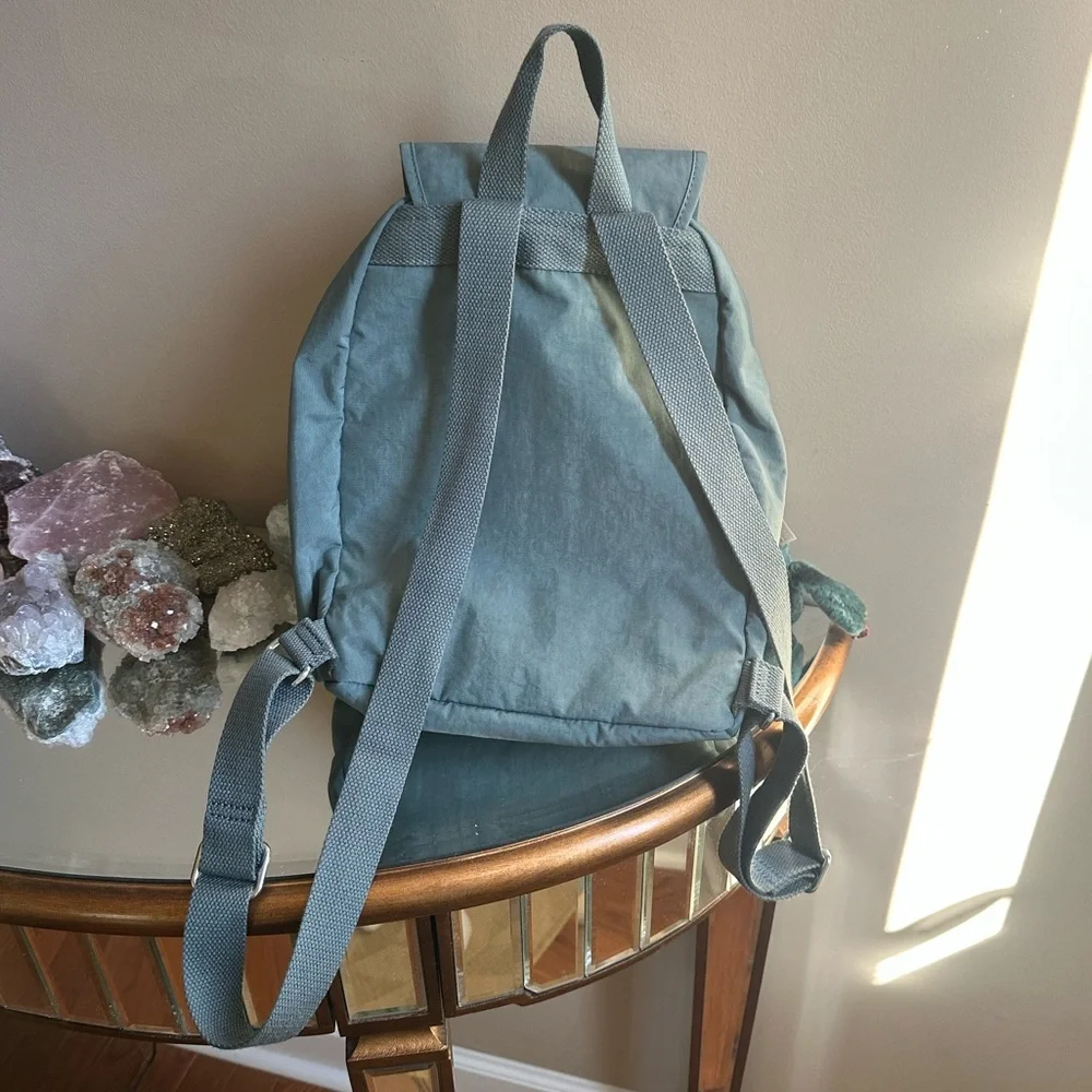 Kipling Queenie Backpack Medium Light Aloe Tonal